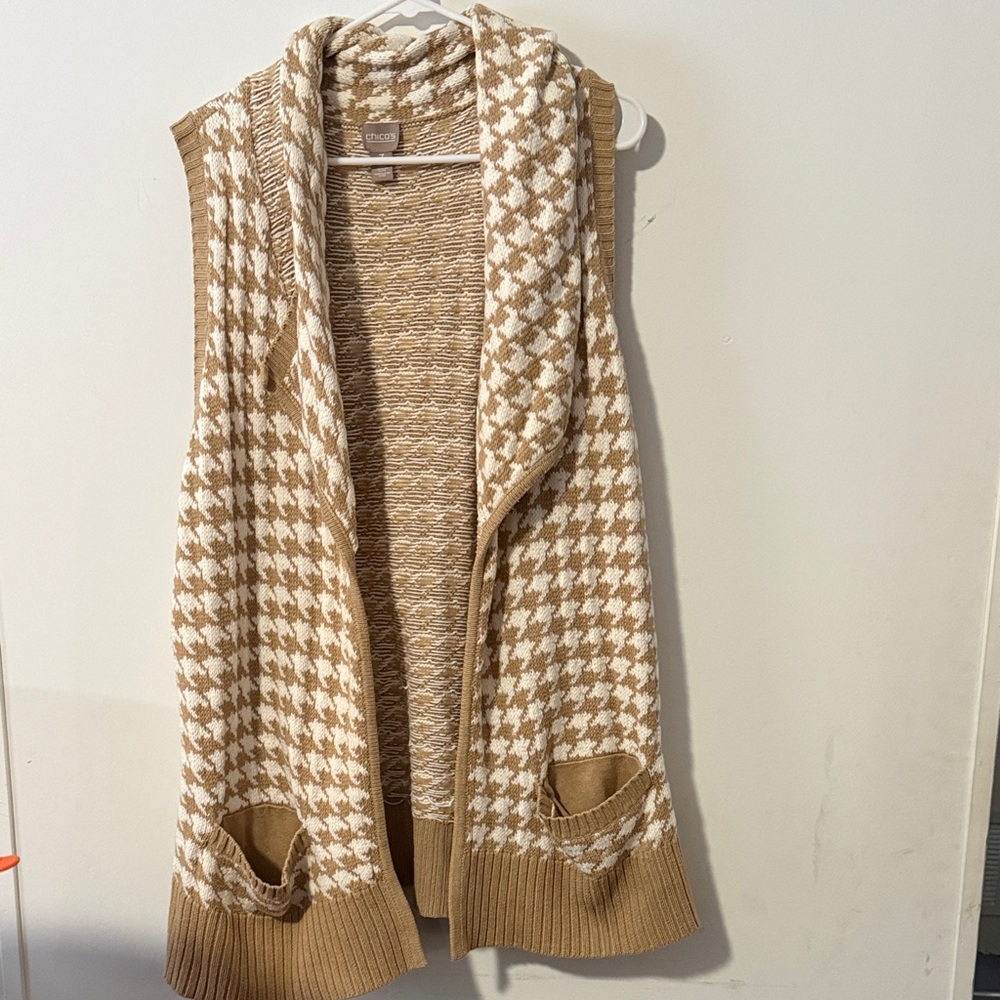 Chico's Beige Houndstooth Cardigan Vest